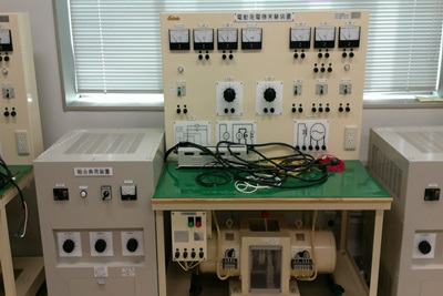 電動発電機実験装置（同期機）