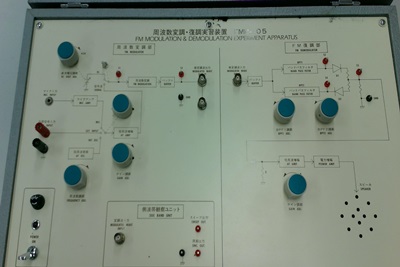 周波数変調・復調実習装置